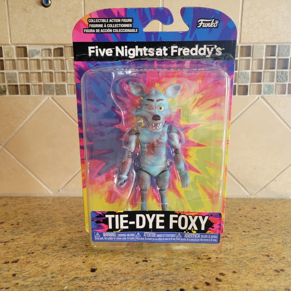 Five Nights at Freddy's Tie-Dye Foxy